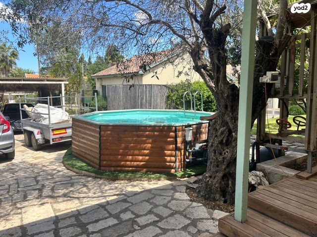 בית פרטי/ קוטג', עשרת