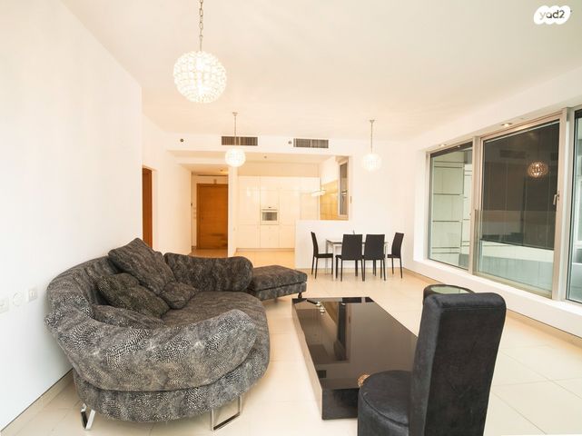 ניסים אלוני 