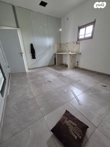 חנויות/ שטח מסחרי, נהריה