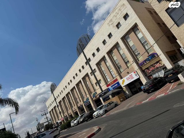 בניין משרדים