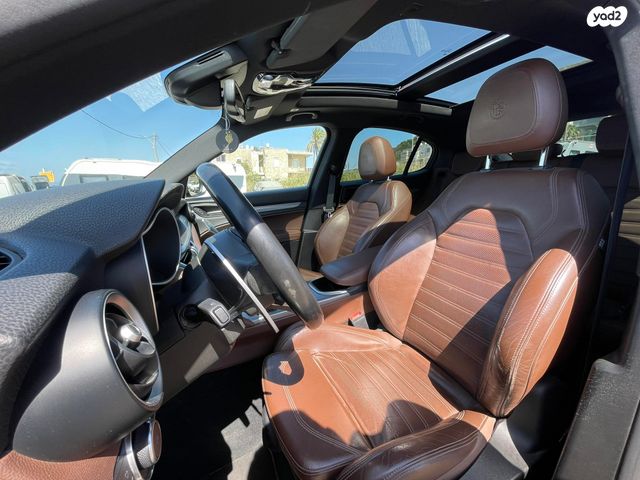 אלפא רומיאו סטלביו