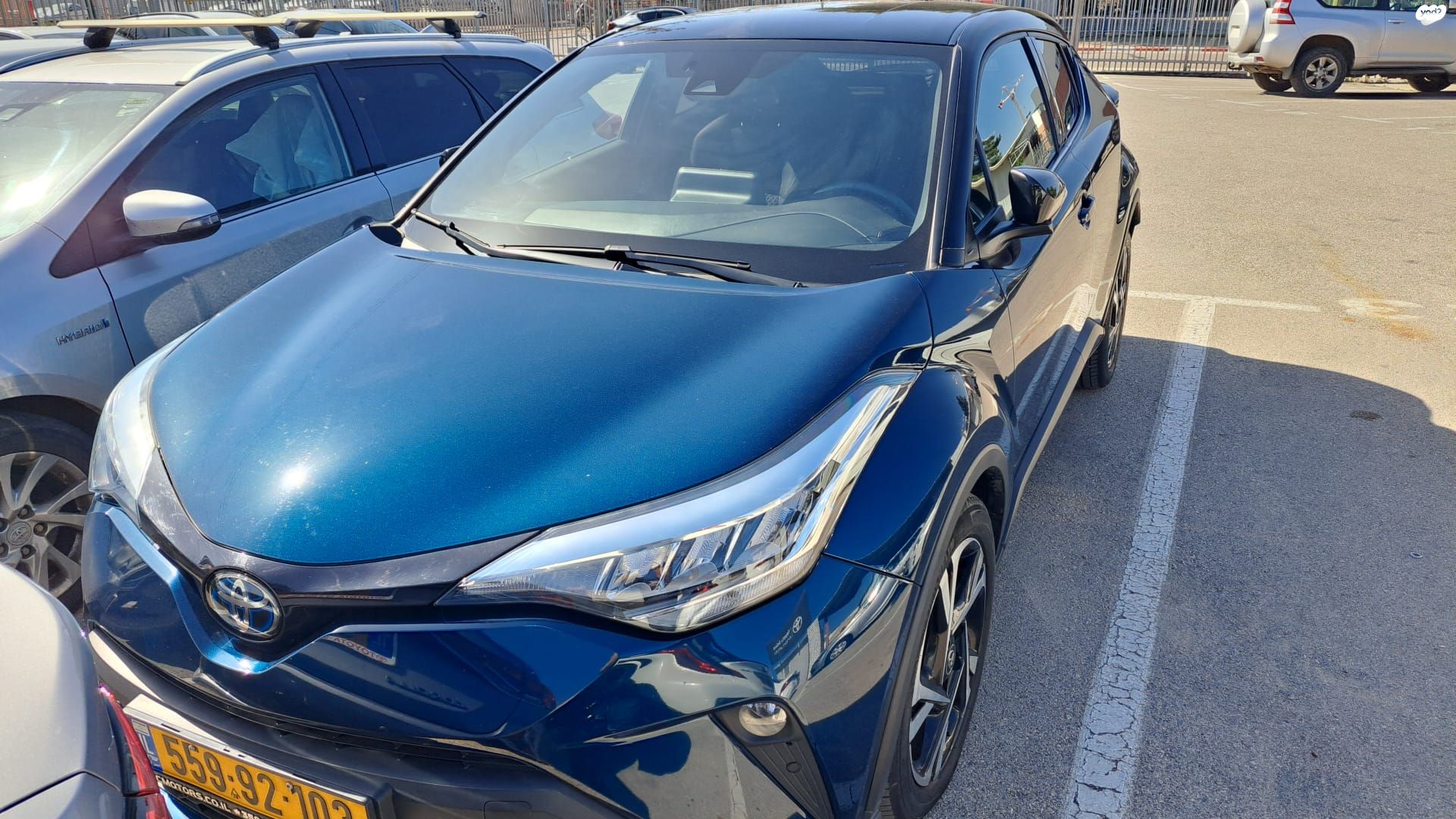 מודעת רכב טויוטה C-HR