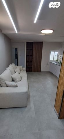 דירה, שדרות יגאל אלון 32, פרחי ארצנו, דימונה