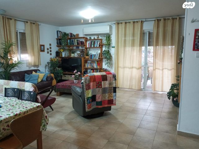 בית פרטי/ קוטג', תור 15, מעוף, ערד