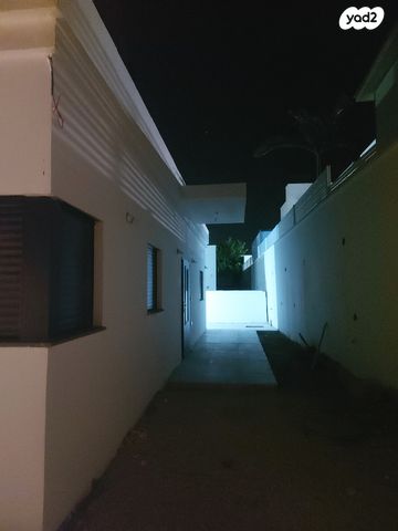 בית פרטי/ קוטג', חפצי בה