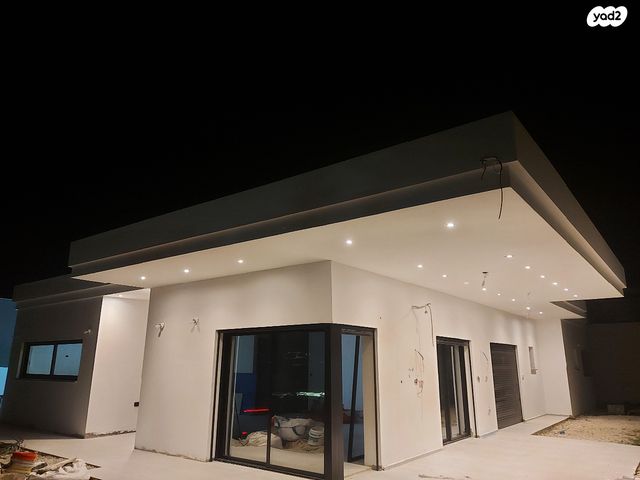 בית פרטי/ קוטג', חפצי בה