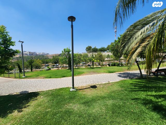 דירת גן, העלייה, נווה אפק, ראש העין