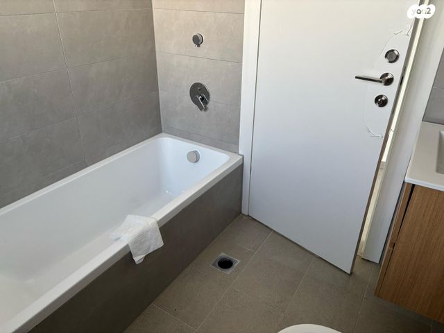 דירה, שדרות ביאליק, הדר, רמת השרון