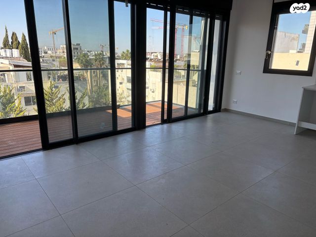 דירה, שדרות ביאליק, הדר, רמת השרון