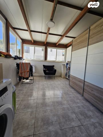 דירה, חומה ומגדל, קרית חיים מזרחית, חיפה