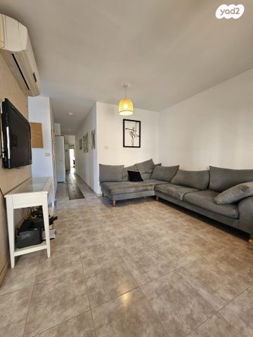 דירה, חומה ומגדל, קרית חיים מזרחית, חיפה