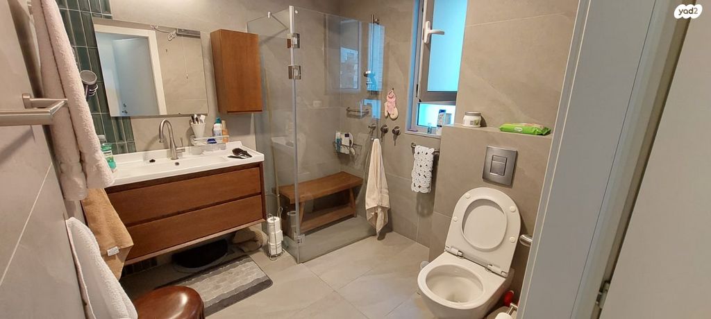 דירה, דובה ויצחק שיינפיין, כפר סבא הירוקה, כפר סבא