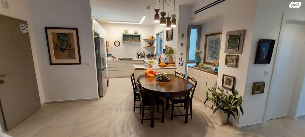 דירה, דובה ויצחק שיינפיין, כפר סבא הירוקה, כפר סבא