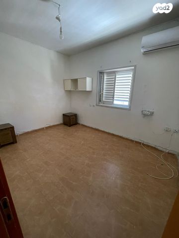 דירה, ההגנה 9, לב העיר, בת ים