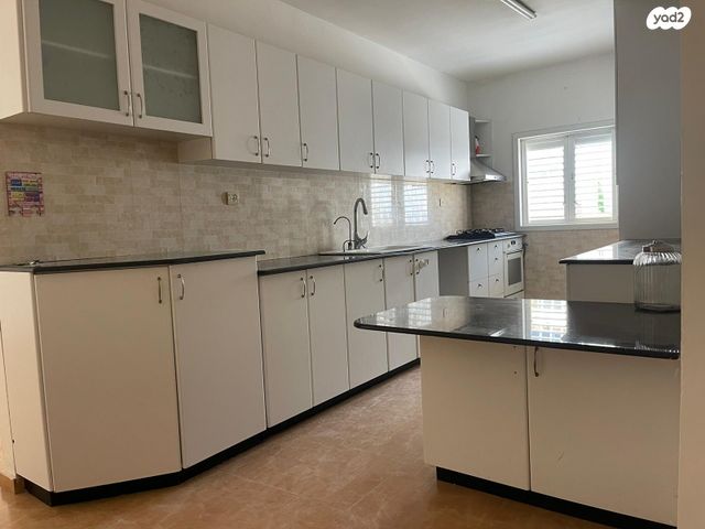 דירה, ההגנה 9, לב העיר, בת ים