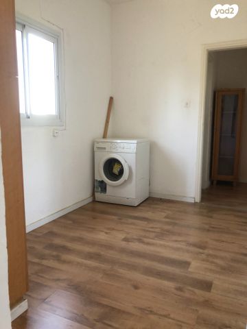 יחידת דיור, המייסדים, חצב, חצב