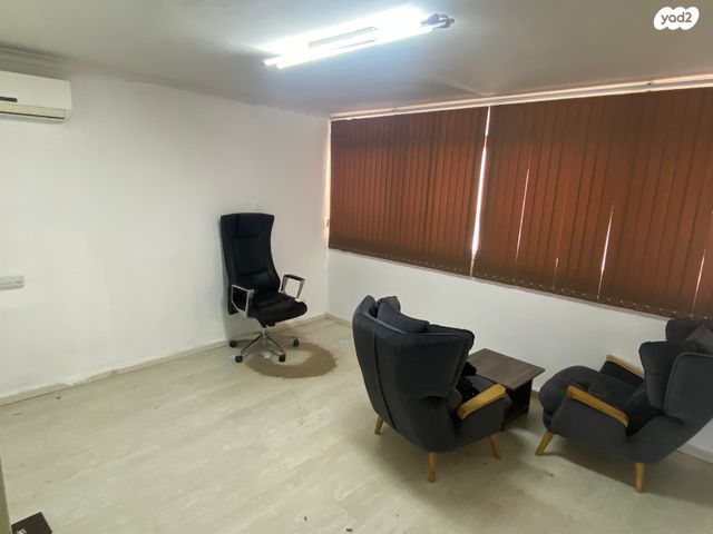 משרדים, החרושת, כרמיאל