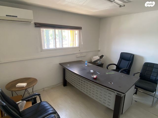 משרדים, החרושת, כרמיאל