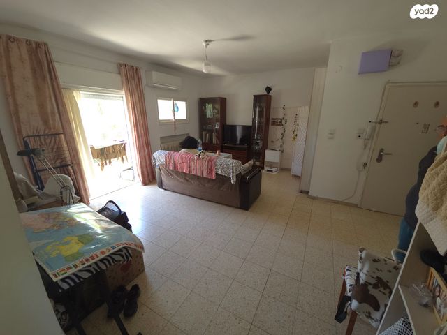 אריה דוסטרובסקי 