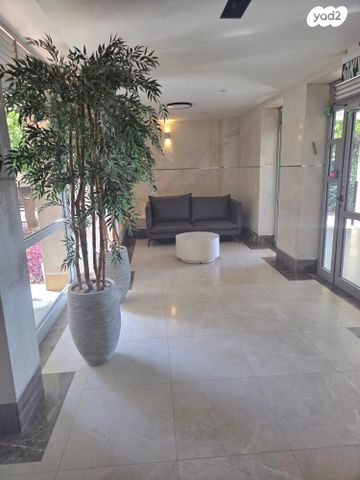 דירה, שדרות יצחק רבין, רמת אמיר, קדימה צורן