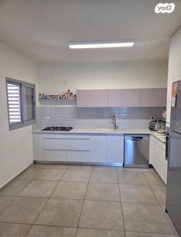 דירה, שדרות יצחק רבין, רמת אמיר, קדימה צורן