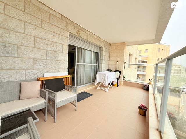 דירה, סנסן, צור הדסה