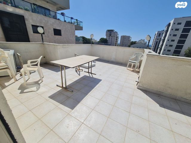 גג/ פנטהאוז, דוד רמז, עיר, מרכז העיר, נהריה