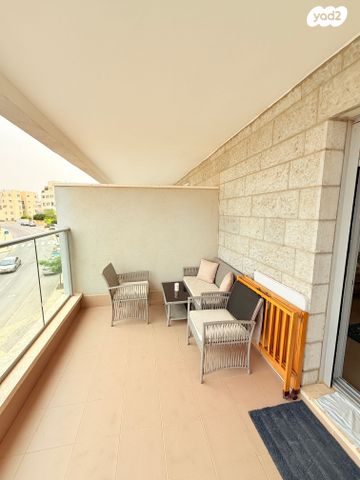 דירה, סנסן, צור הדסה