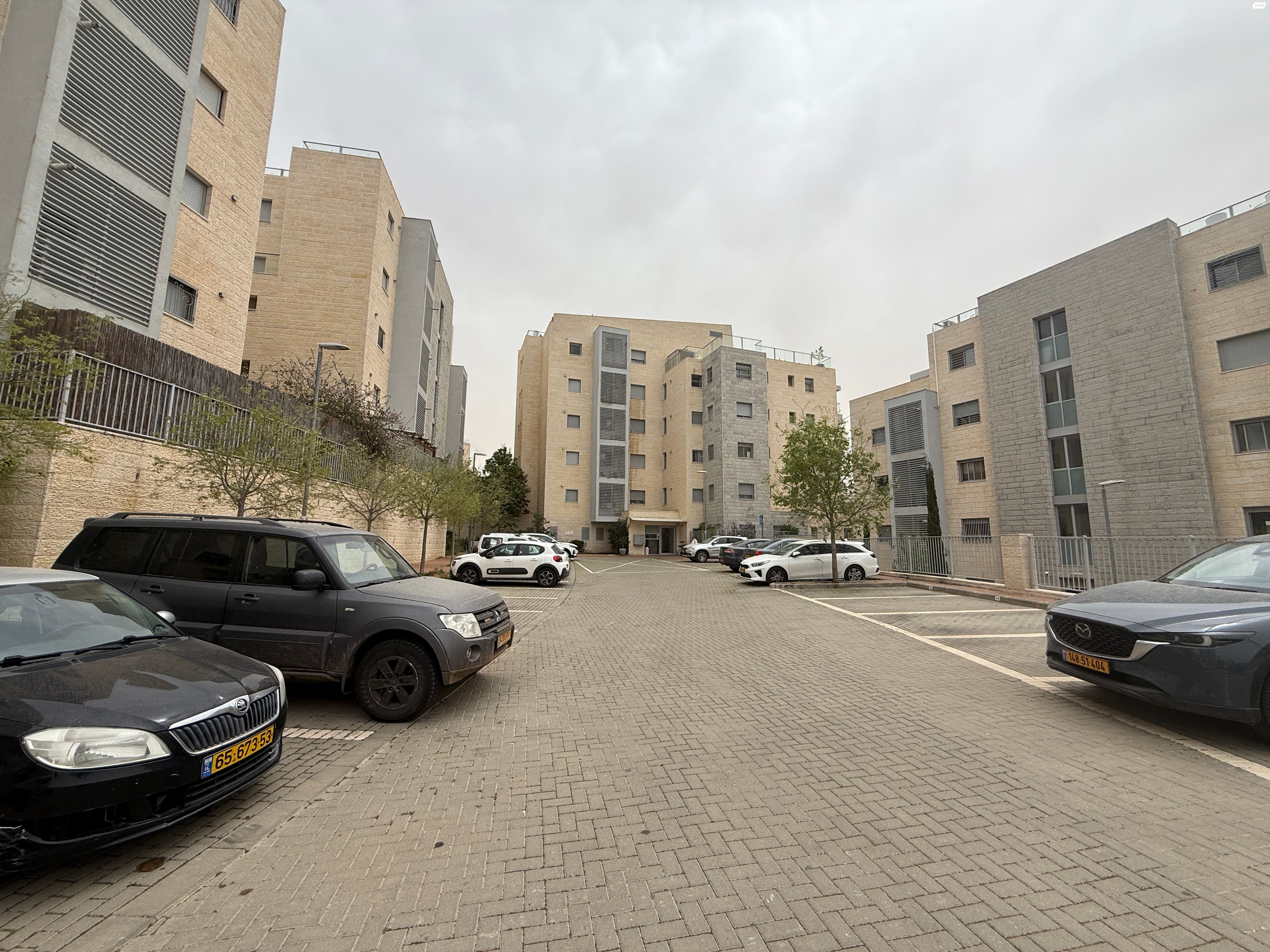 סנסן