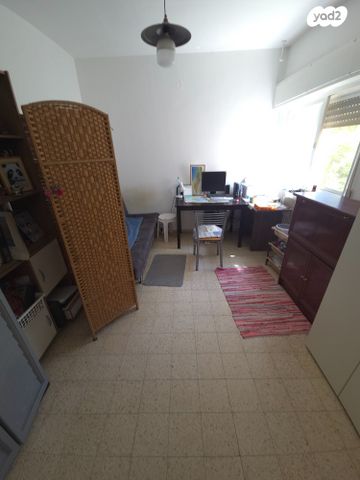 דירה, אריה דוסטרובסקי, תלפיות, ירושלים