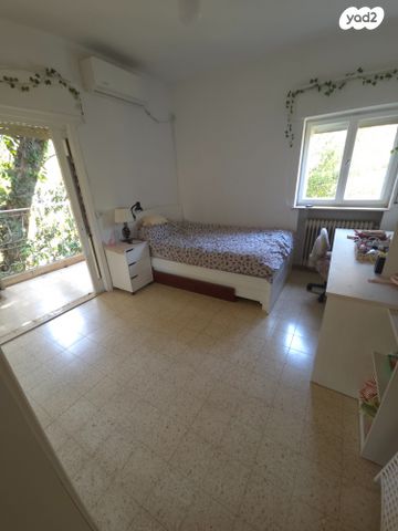 דירה, אריה דוסטרובסקי, תלפיות, ירושלים