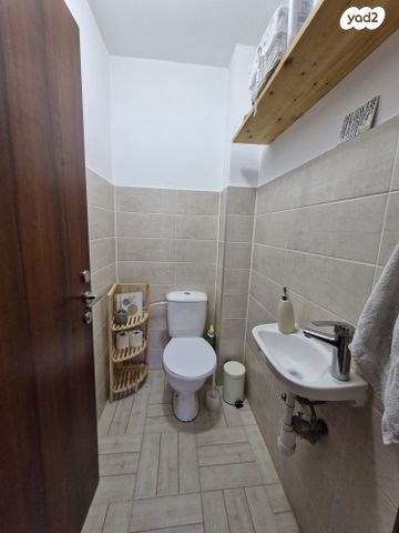 מודעת נכס, עתלית