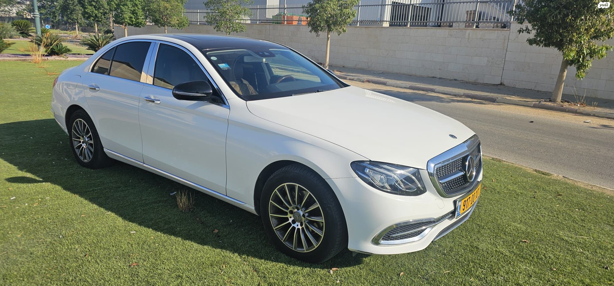 מודעת רכב מרצדס-בנץ E-class