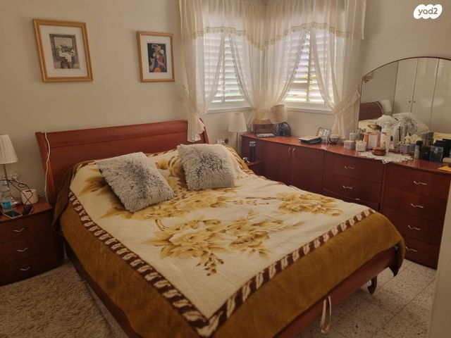 דו משפחתי, הפטל 25, פרדסיה, פרדסיה