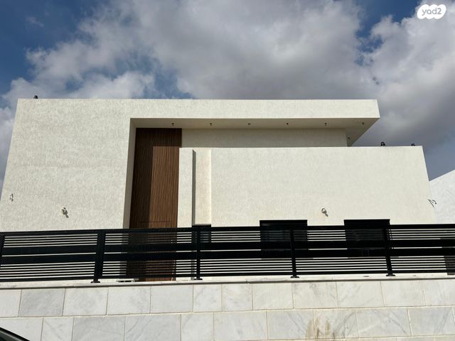 הר רתמים 1