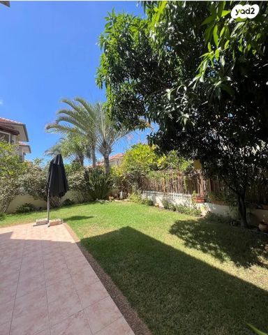 דו משפחתי, הפטל 25, פרדסיה, פרדסיה