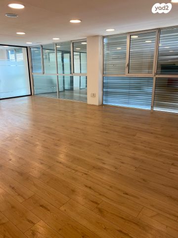 משרדים, המקצוע 9, מונטיפיורי, הרכבת, תל אביב יפו