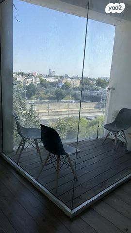 משרדים, המקצוע 9, מונטיפיורי, הרכבת, תל אביב יפו