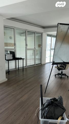 משרדים, המקצוע 9, מונטיפיורי, הרכבת, תל אביב יפו