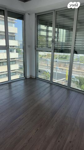 משרדים, המקצוע 9, מונטיפיורי, הרכבת, תל אביב יפו