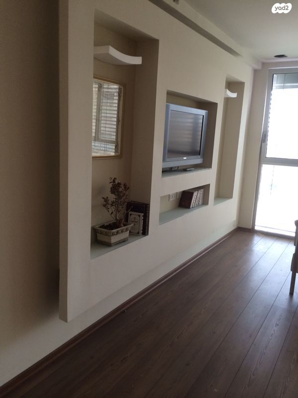 משרדים, המקצוע 9, מונטיפיורי, הרכבת, תל אביב יפו