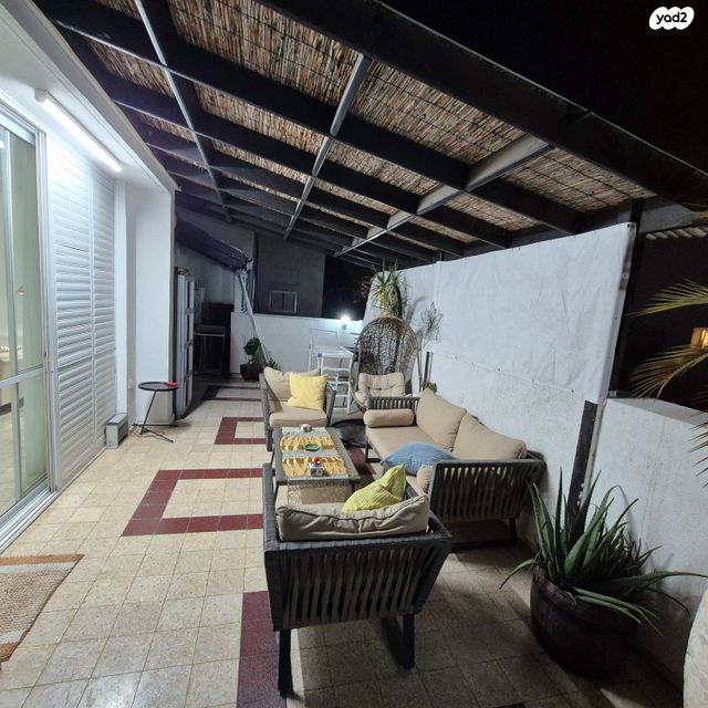 גג/ פנטהאוז, עמיאל רוז'נסקי, אפרים, רחובות