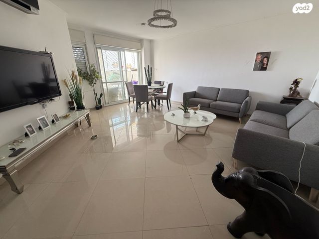 דירה, פיארברג 41, נווה זאב, נאות אילן, באר שבע