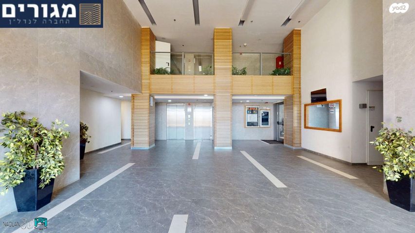 דירה, לח"י, גלי כרמל, טירת כרמל