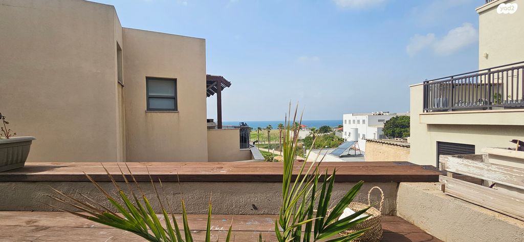 עג'מי, גבעת העליה