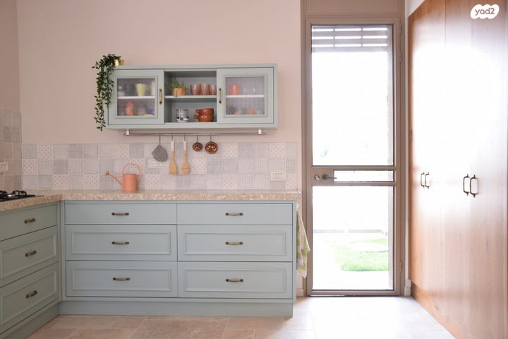 דו משפחתי, שערי תקווה