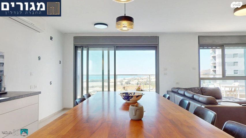 דירה, לח"י, גלי כרמל, טירת כרמל