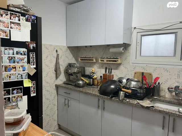 דירה, לאה גולדברג, לוד