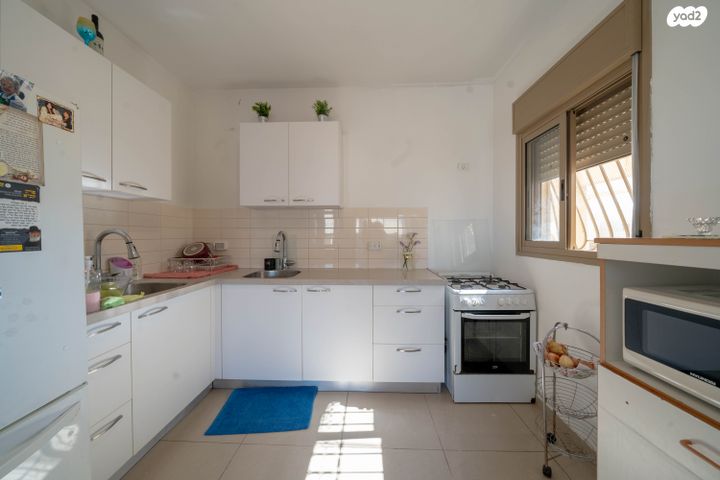 דירה, ברקת 33, אבני חן, חריש