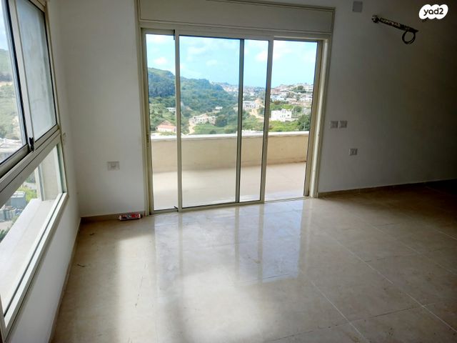 דירה, שדרות אבא חושי 350, עספיא, עספיא